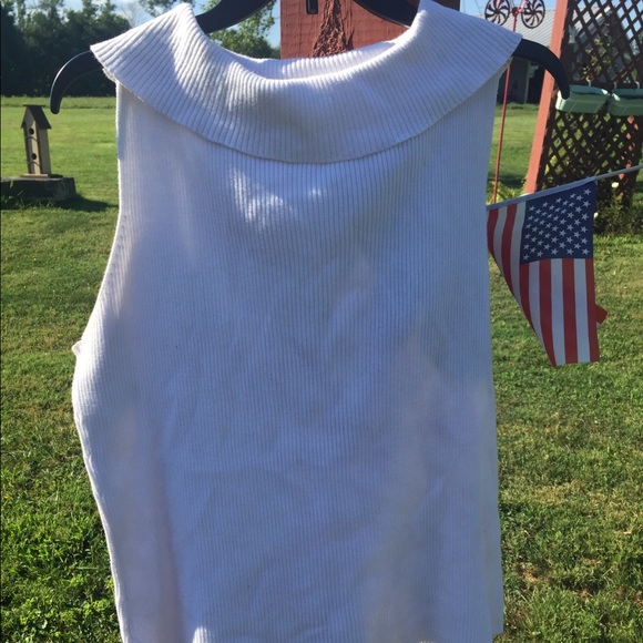 VTG Vintage 90’s Pierre Cardin white sweater tank - Picture 3 of 4